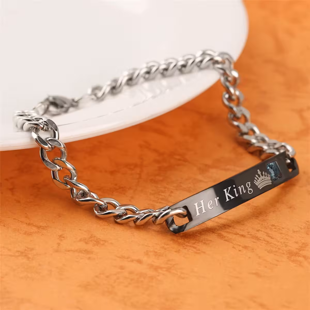 Κομψά βραχιόλια, δώρο συμβολικό της αγάπης για αυτόν και αυτήν