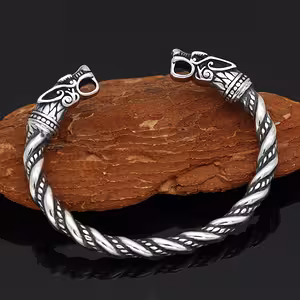 Pulsera Vikinga con Cabeza de Lobo – Modelo Gótico Inspirado en la Serie Vikings para Hombres