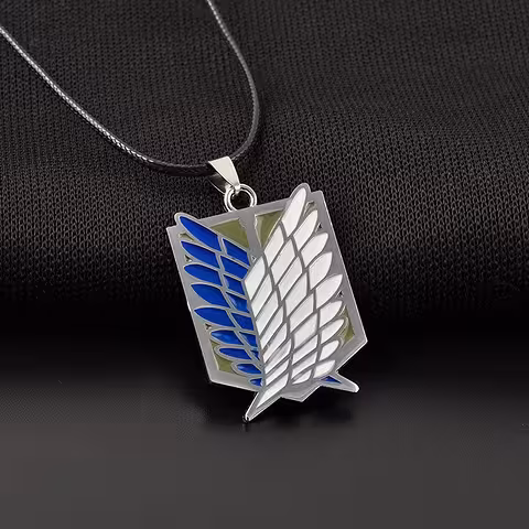 Colgante Anime Attack on Titan – Medallón con Collar Plateado para Fans de Manga & Cosplay