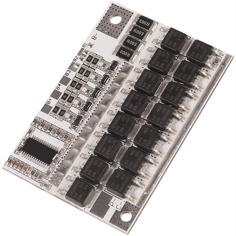 Κοντινό στα εξαρτήματα μονάδας BMS 5S 100A Λεπτομερής εικόνα της μπροστινής όψης της πλακέτας BMS 5S 100A, με εμφανή ηλεκτρονικά στοιχεία