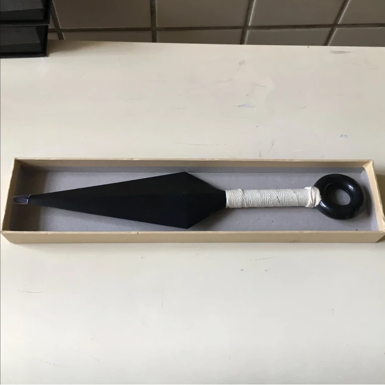 Παιχνίδι όπλο νίντζα με σχέδιο εμπνευσμένο από Naruto