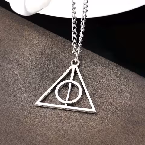 Colgante Collar Harry Potter Deathly Hallows Triángulo Plata – Joya Mágica