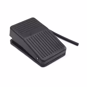 Interruptor Eléctrico de Pie – Botón Tipo Pedal PTT 10A 250V para Control de Equipos