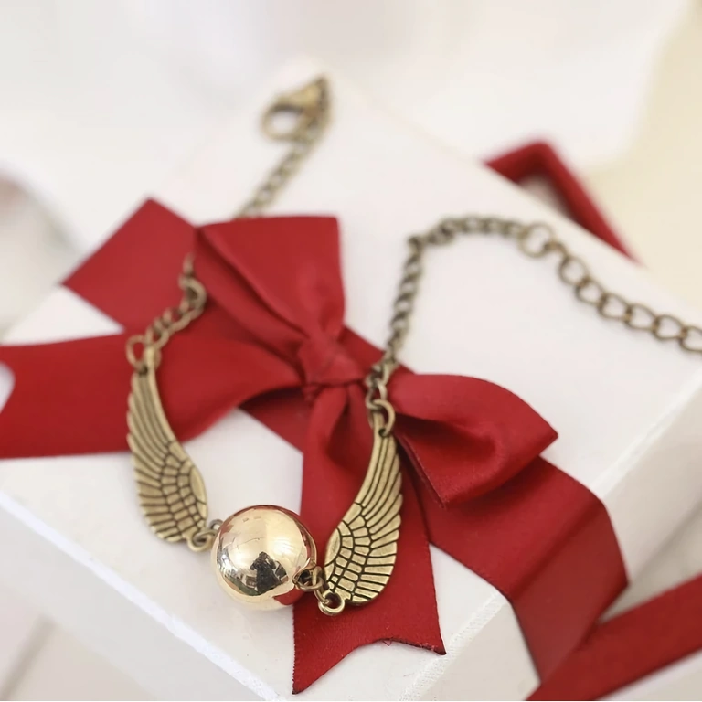 Θεματικό βραχιόλι Harry Potter – μοντέλο με Snitch