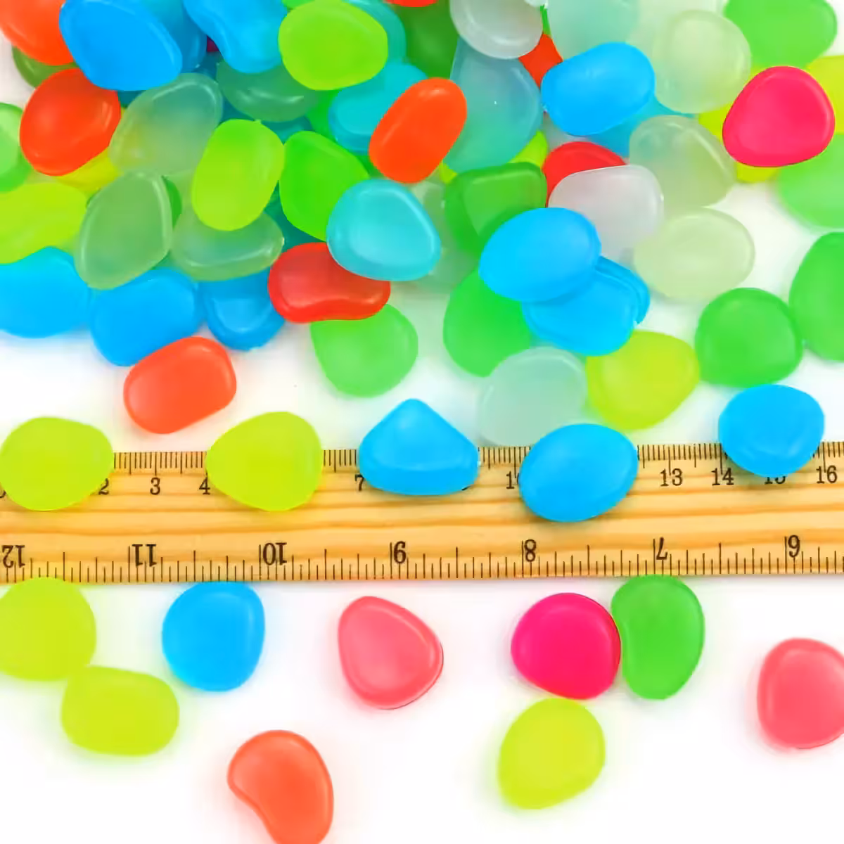 Ρητινώδεις πέτρες με φωτοφωσφοριζόμενο χρώμα