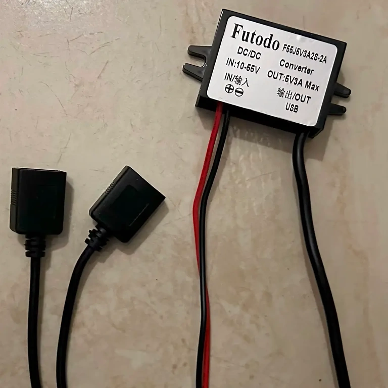 Ο μετατροπέας τροφοδοτώντας κάμερα ασφαλείας από πηγή 48V