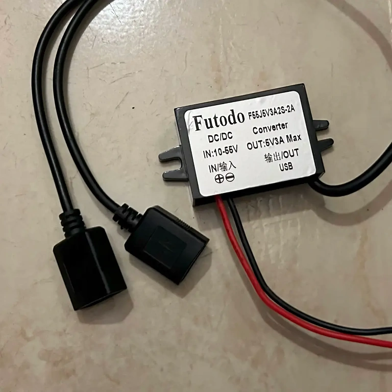 Διπλές θύρες USB για ταυτόχρονη φόρτιση στα 5V 3A