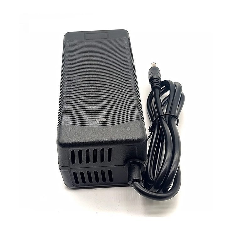 Φορτιστής 36V–42V 3A, υψηλή απόδοση και χαμηλή κατανάλωση ενέργειας