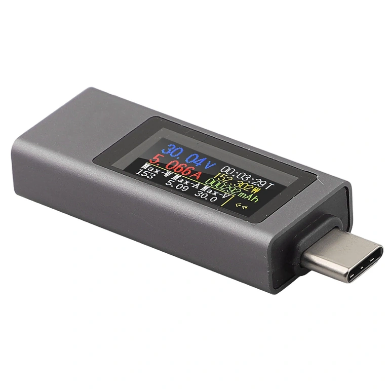 Multímetro USB C Tester KWS-2302C en acción