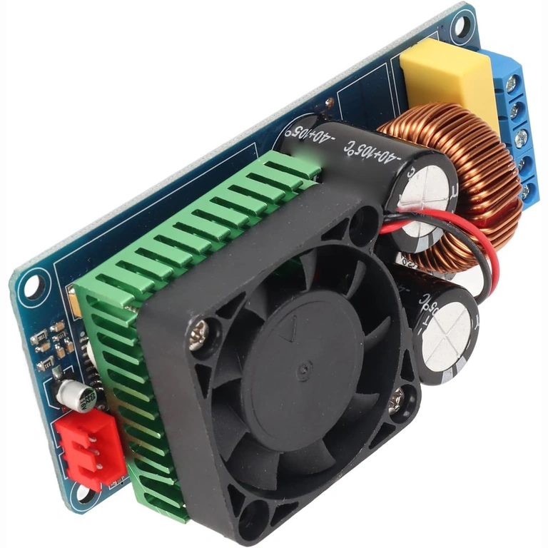 Detalle del disipador para enfriamiento del amplificador mono 500W