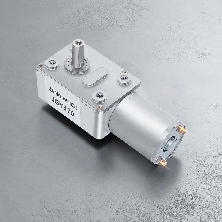 Detalle del eje de acero perfil D del motor con reductor 12V